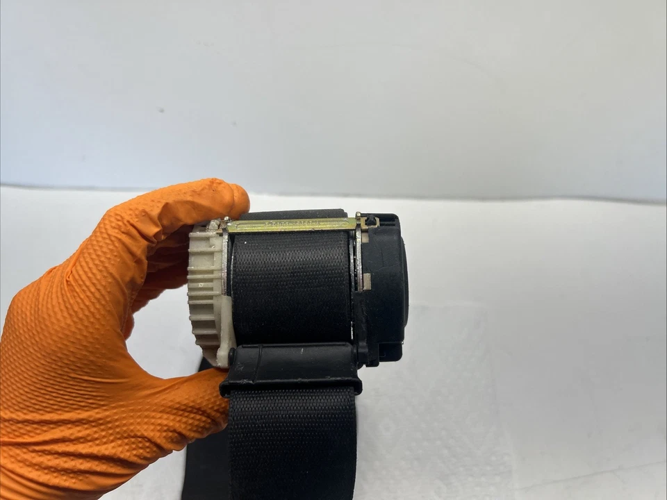 OEM Front Right Seat Belt Retractor FOR 2003 2004 2005-2008 BMW Z4 E85 33009759 - Image 3 of 4