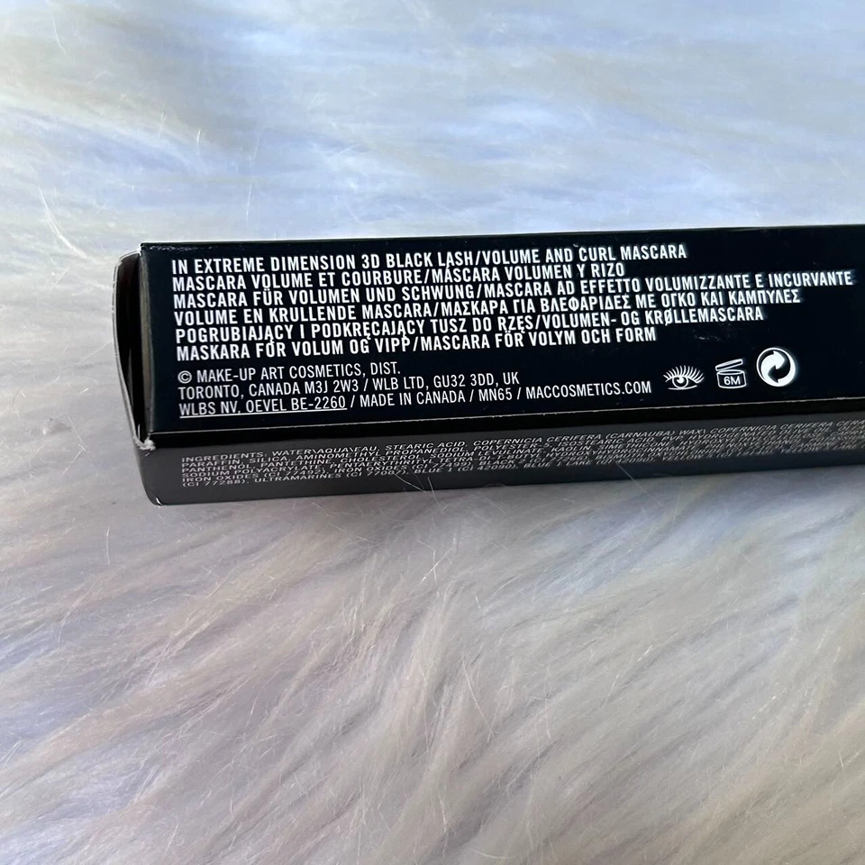 New MAC In Extreme Dimension 3D Lash Mascara~Black~Full size 0.42 oz / 12 g - Image 3 of 4