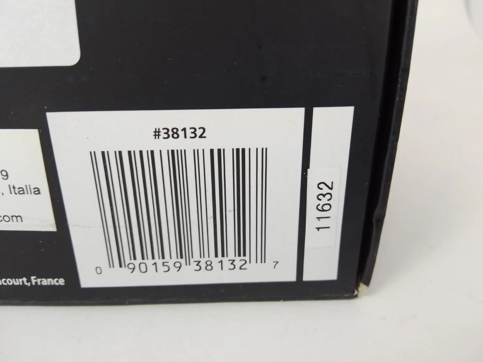 Maisto Exclusivo Chevrolet Corvette Stingray Z51 2014 1/18 38132 - Imagen 3 de 3