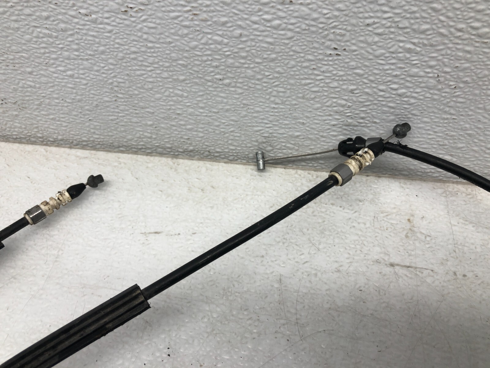 2017-2020 MASERATI LEVANTE FRONT HOOD BONNET OPEN OPENER CABLE LINE OEM