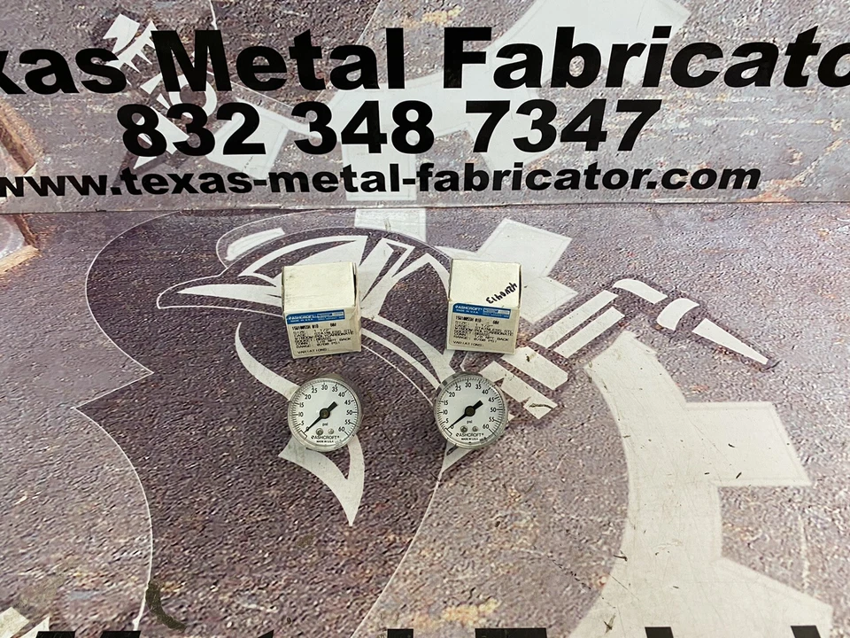 Ashcroft Pressure Gauge 0-60PSI Conn. 1/8” NPT Back Size 1 1/2” 15W1005SH Qty 2  - Image 2 of 4