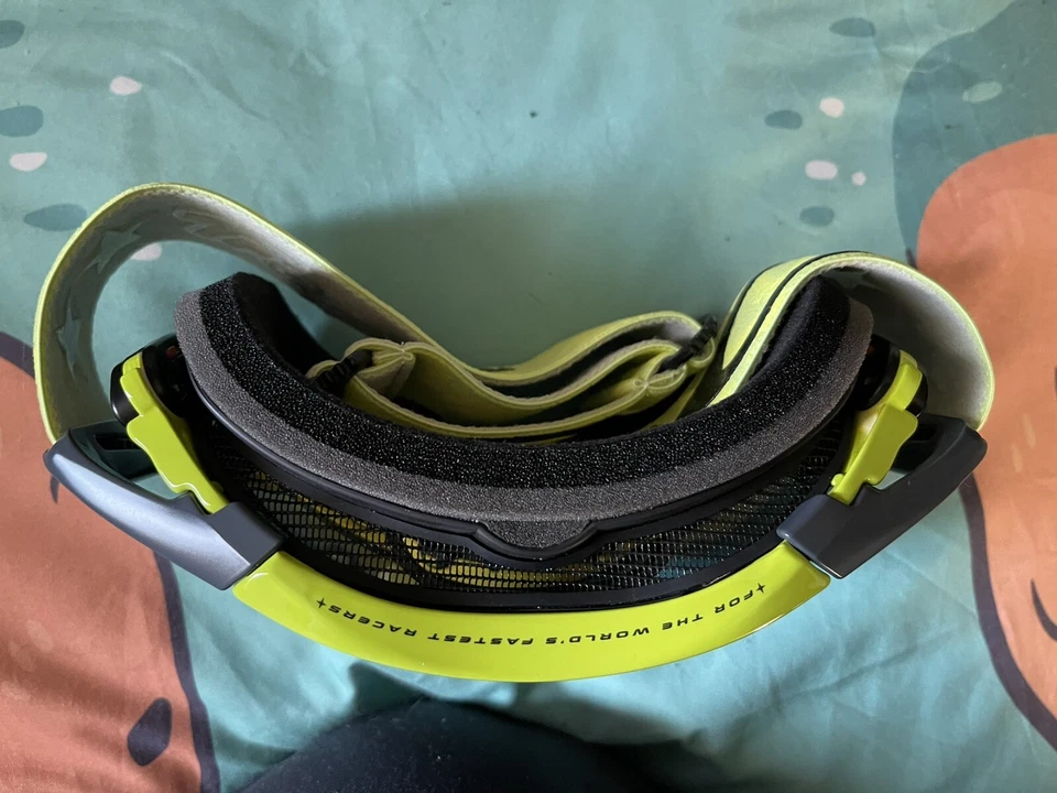 GAFAS OAKLEY AIRBRAKE TLD PINTADAS DE AMARILLO CON IRIDIO HIELO NEGRO 71071900 MTB Foto 4 de 4