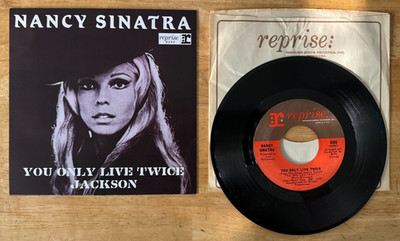 45 7'' SP NANCY SINATRA JAMES BOND 007 YOU ONLY LIVE TWICE REPRISE 0595