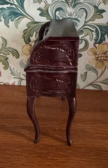 Escritorio miniatura vintage para casa de muñecas Bespaq 6 cajones y tapa enrollable escala 1:12 Foto 3 de 4