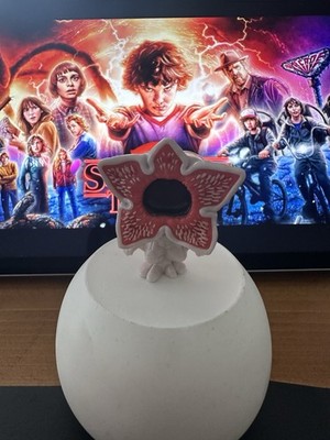 Demogorgon Stranger Things Kinder Joy Funko Pop