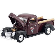 Motormax Woolworths Commemorative Truck 1940s Ford Limited Edition 1:24 Scale