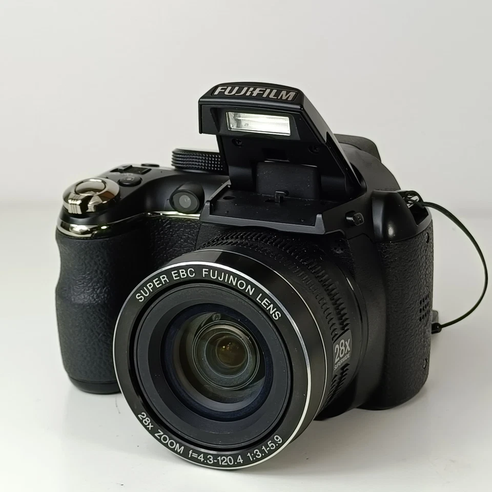 Fujifilm FinePix S4400, photo 3 of 5