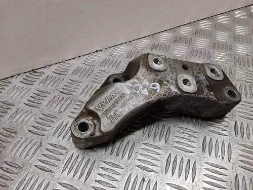 VW PASSAT B7 ALLTRACK 365 Getriebehalter 1K0199117AC AHB110 2.00 30537172