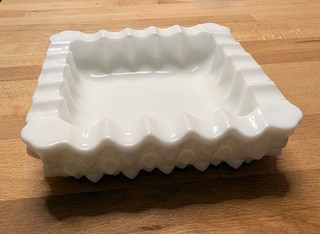 Vintage Fenton White Milk Glass Hobnail 5" ash tray no chips