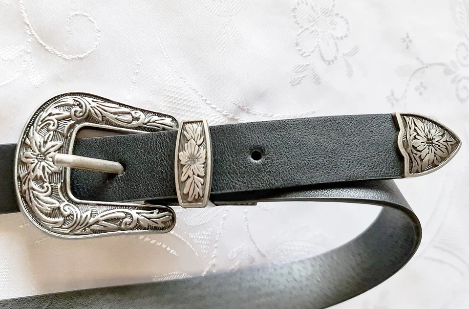 PIEZAS AUTÉNTICAS ACCESORIOS SOLO CINTURÓN IMITACIÓN CUERO NEGRO 80 Foto 2 de 4