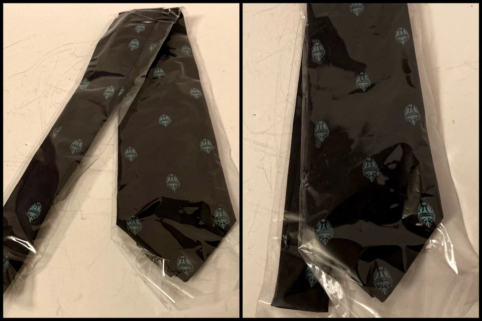 Corbata de seda para bicicletas Bianchi nueva en manga original. Azul oscuro. Foto 3 de 4