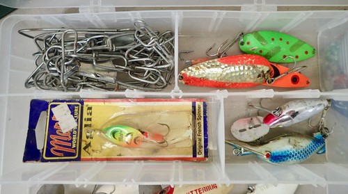 A. Bell Consignment Item - (3) Vintage Tackle Boxes w/ Contents Lures Hooks Gear - Picture 3 of 23