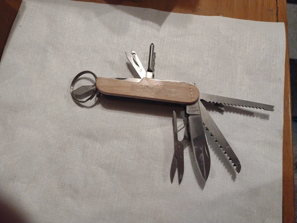 Multi Tool Pocket Knife Engraved  Grand Canyon. H75