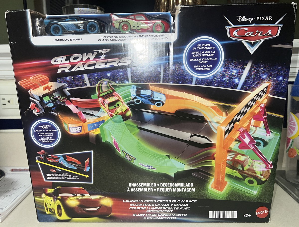 ディズニーレーサーズ　セット DISNEY CARS GLOW RACERS LAUNCH & CRISS CROSS GLOW RACE SET + GLOW