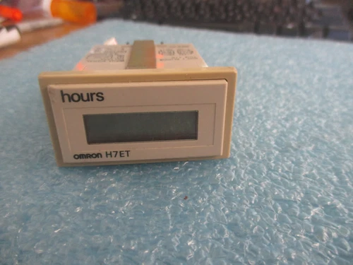 Omron Model: H7ET-FBV Time Counter w/ Mounting Hardware. 
