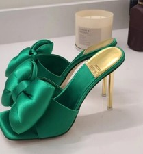 JEFFREY Campbell Bow Down stiletto heel sandals green satin gold US 7.5 New 