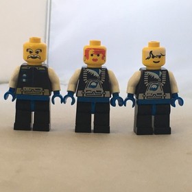 Space LEGO Ice Planet 2002 Ice Station Odyssey (6983)