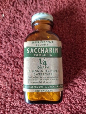 Vintage 1950s Lab Test Products Saccharin bottle'' NTBC