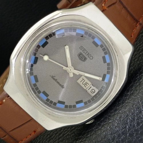 SEIKO 5 AUTOMATIC 7009A VINTAGE JAPAN MENS GREY COLOR DIAL WATCH a701619-1