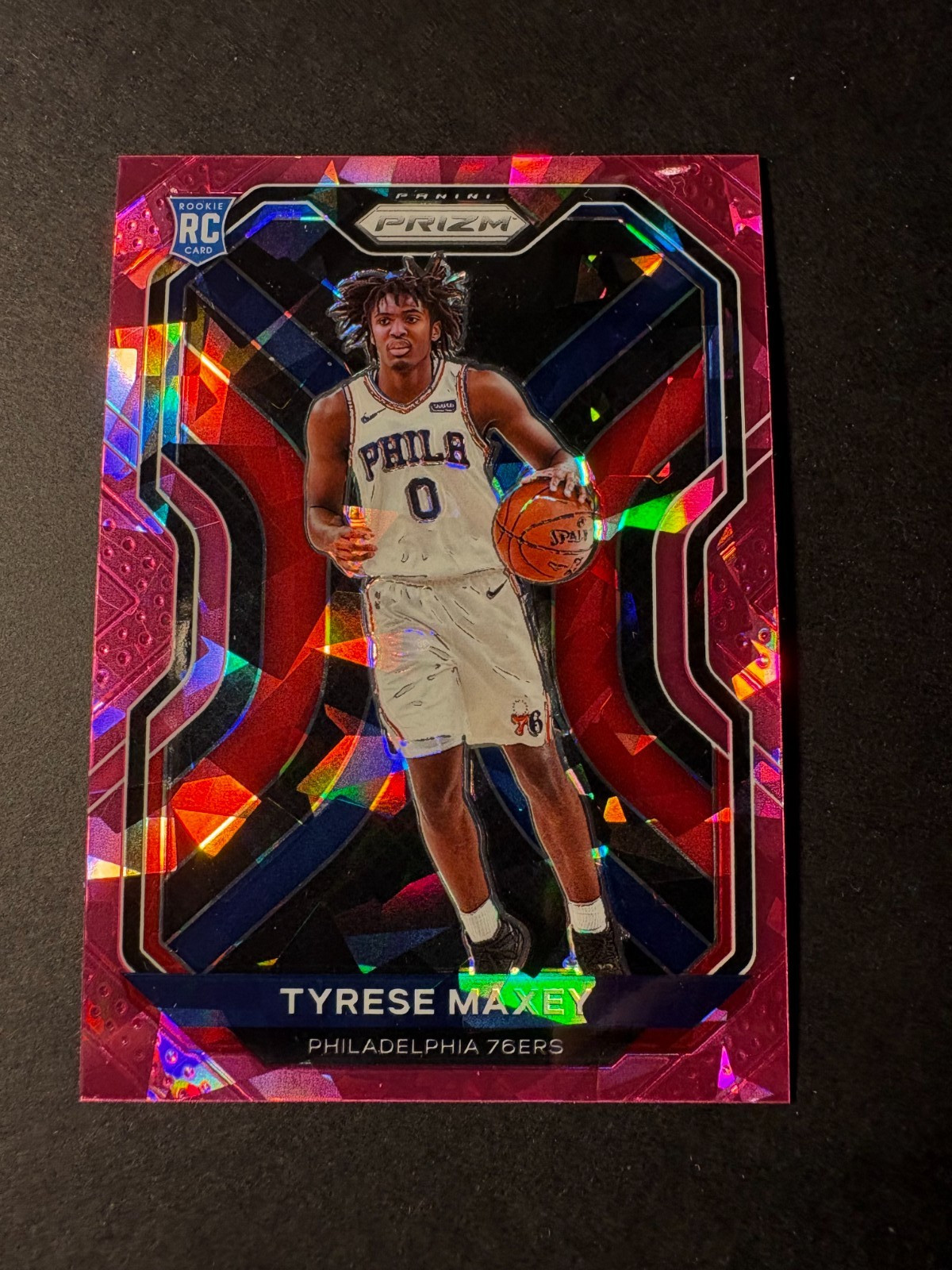 2020-21 Panini Prizm #256 Tyrese Maxey Red Cracked Ice Prizm Rookie, 76ers