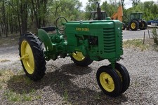1949 John Deere MT tractor. Restored, vintage, antique tractor. Show ready.