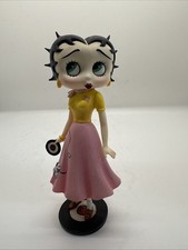 Statua Betty Boop Danbury come nuova Sock Hop Betty Fashions Through The Ages