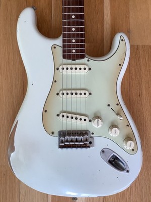 Fender Stratocaster 60s Roadworn 1. Serie 2008 White in Top Zustand