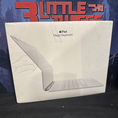 Apple Magic Keyboard Case iPad Pro 13  M4 M5 White A2974 Open Box (t)