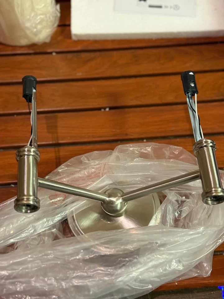 Открытая коробка - Savoy House Fremont 2 лампы 13 дюймов настенное бра свет - матовый никель - Изображение 3 из 4