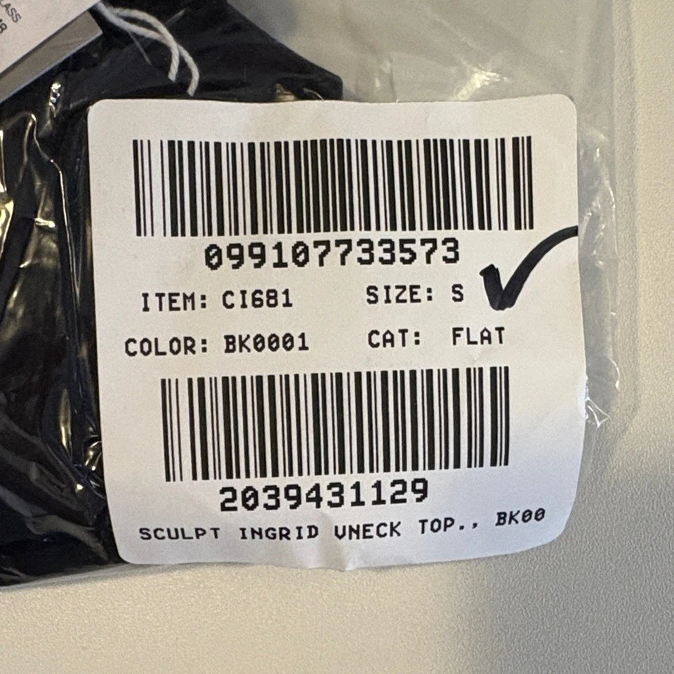 J. Crew Women's Lana bikini top in Classic Sculpt Black Small - Image 4 of 4