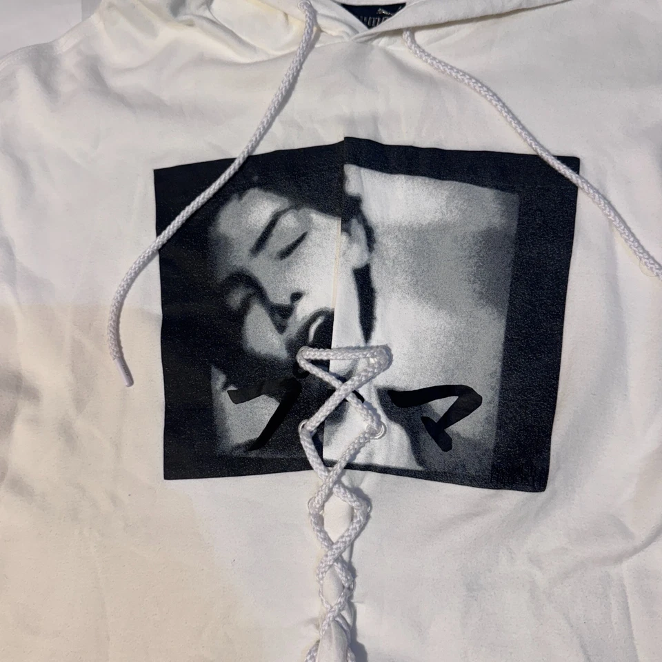 2016 Fenty X Puma By Rihanna Graphic Front Lace Oversized Hoodie Streetwear M/L - Image 4 of 4