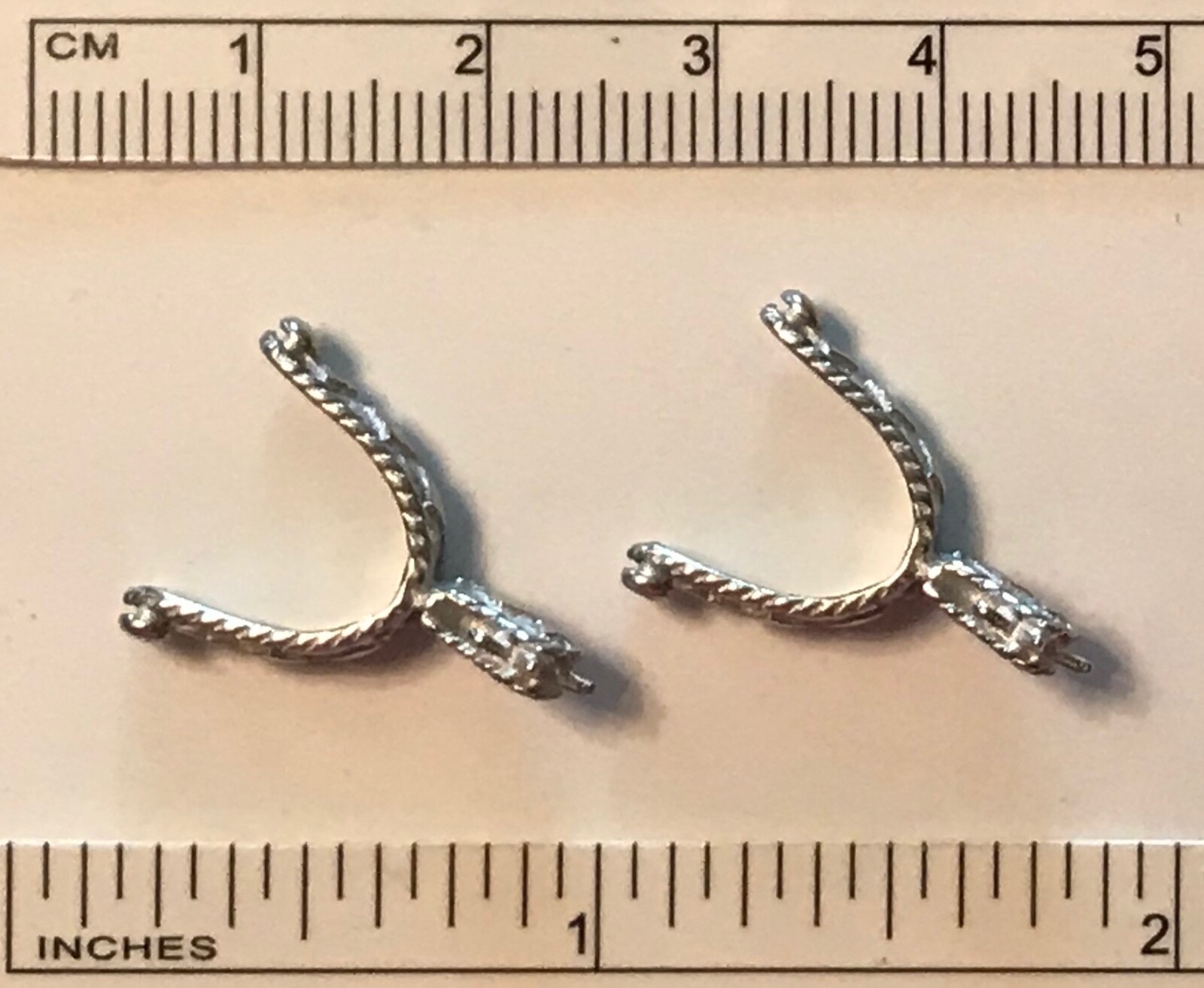 Traditional 1:9 Model Horse Scale WESTERN SPURS for Doll Riders ~ Silver-toned