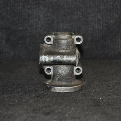 Vauxhall Opel Signum AGR-Ventilgehäuse 55194735 1.9 Diesel 2005