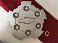 #C (1) 2004 - 2008 Chevrolet Colorado  Silver OEM Center Cap P/N 9593994