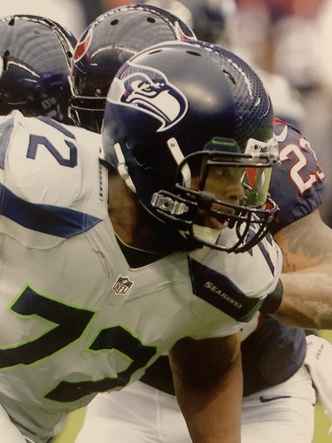 Michael Bennett Signed Seattle Seahawks 8x10 Photo JSA - Picture 3 of 5
