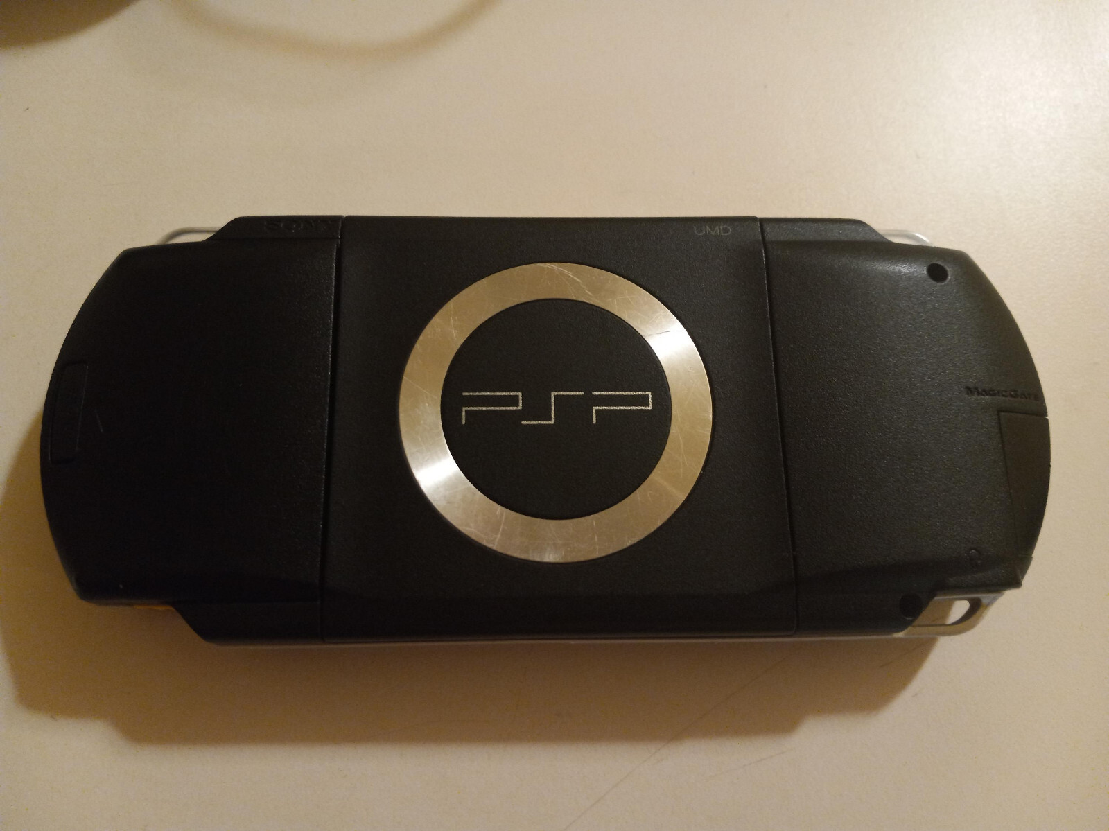 Sony PSP 1000 Black with Charger, 2GB Memory Stick, Carrying Case & 1