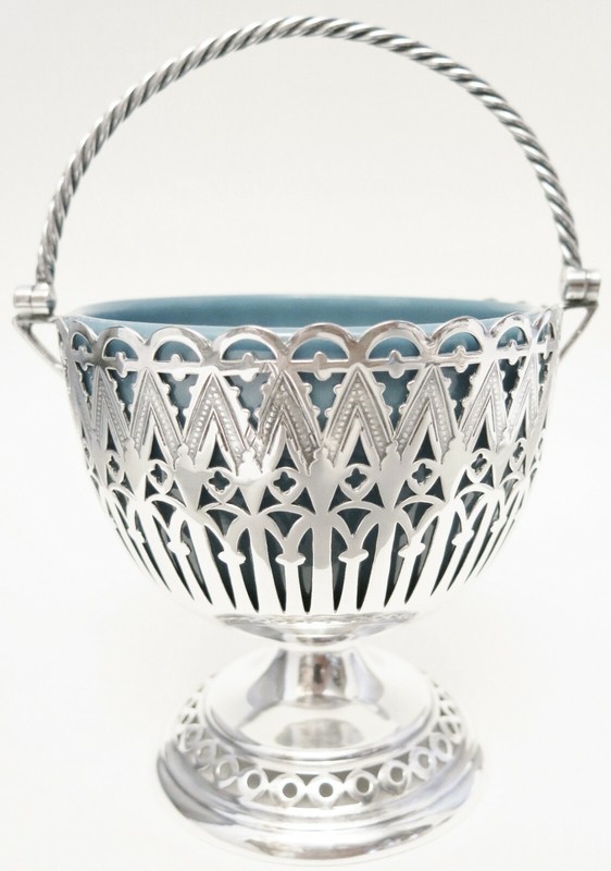 Beautiful 19th Century - Silver Plated Sweetmeats Compote – Blown Insert