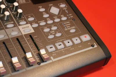 USED KORG D888 Digital Recording Studio Multi Track Recorder MTR