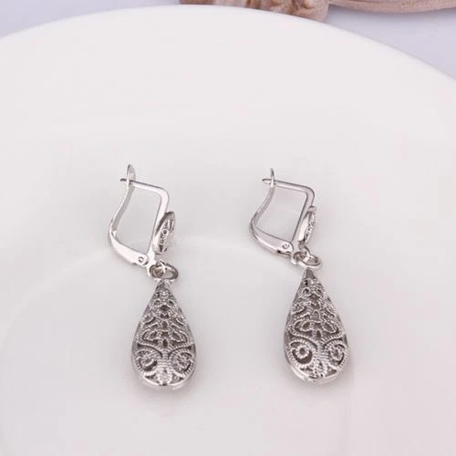 Старинный стиль великолепный 18K белое золото заполненное филигранный капли серьги винтажный вид - Изображение 3 из 3