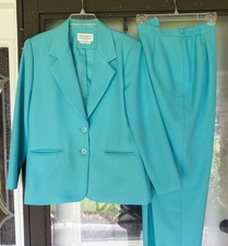 Vintage Haberdashery by Leslie Fay Petite Pantsuit Set Blazer  Trousers