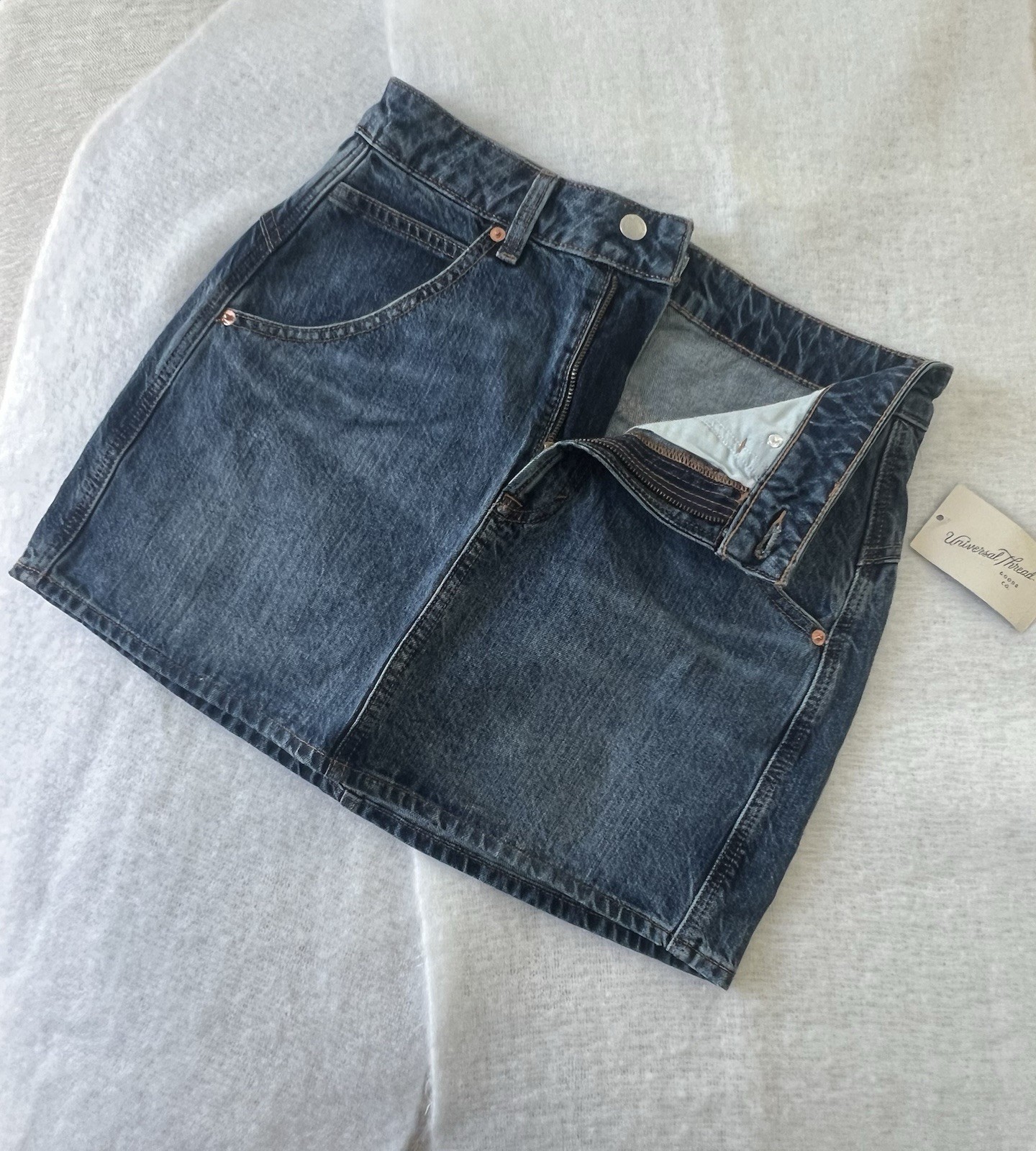 Universal Thread Women's Blue Denim A-Line Mini Skirt Size 4