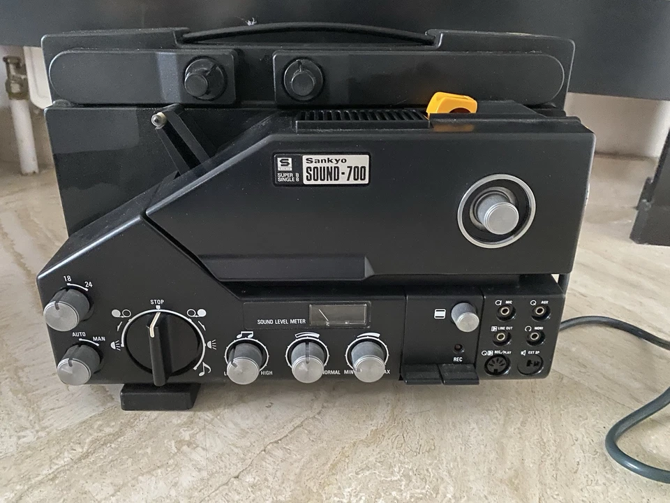 Sankyo Sound 700 Super 8 et Single 8 Fonctionne (ampoule À Changer) - Photo 4/4