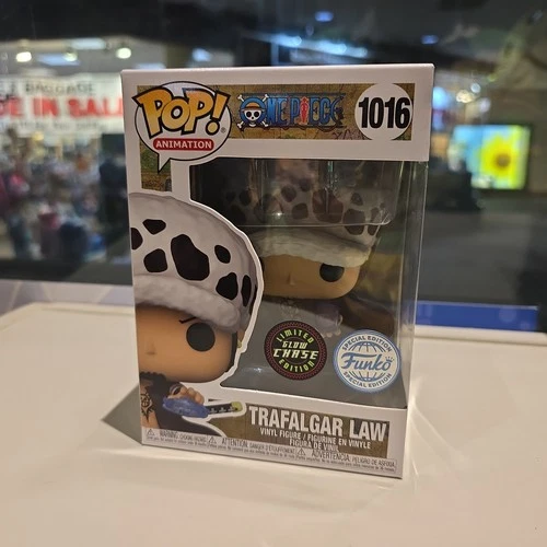 One Piece - Trafalgar Law #1016 - CHASE Glow in the Dark - Funko Pop! Vinyl