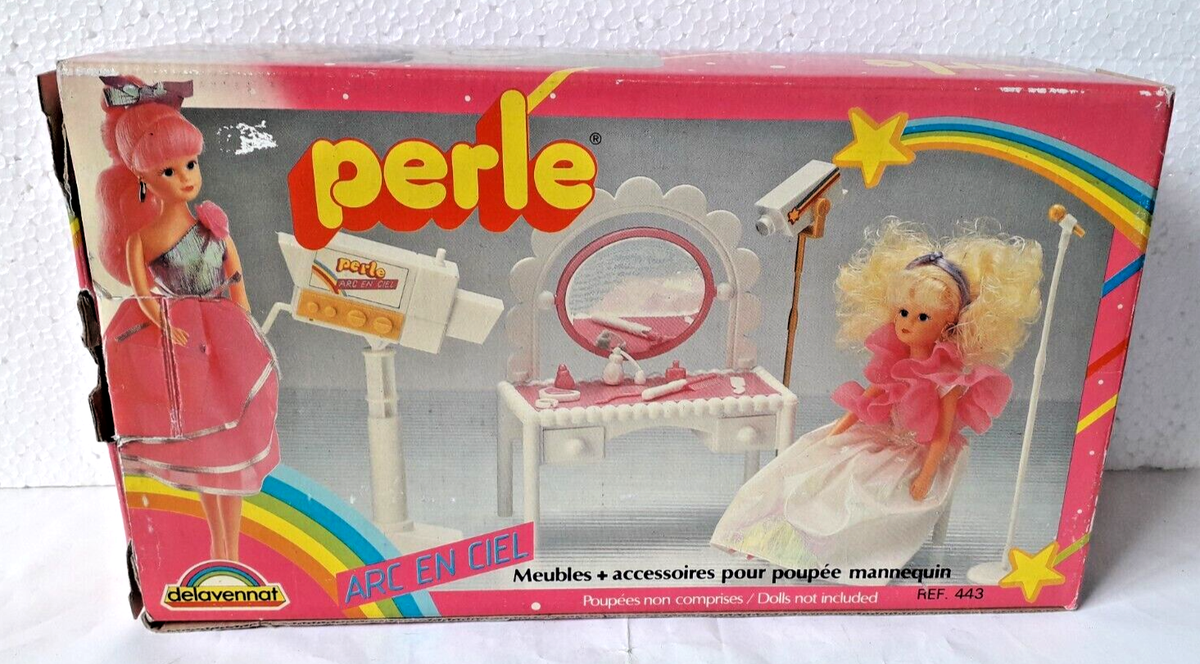 POUPÉE MANNEQUIN - DAMART + accessoires - ( no barbie) EUR 49,99 - FR