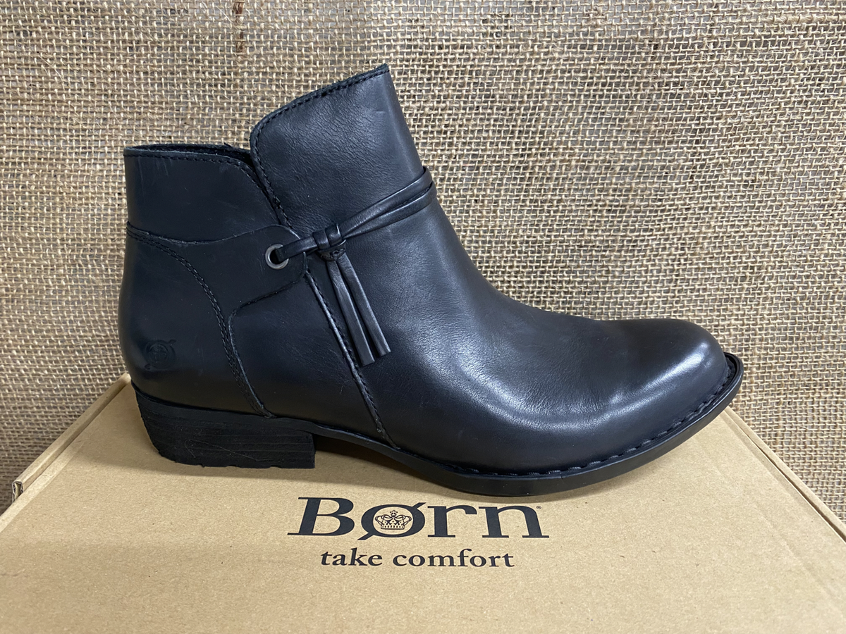 NIB Børn BR0051103 Women's Kimmie Black Distressed Booties
