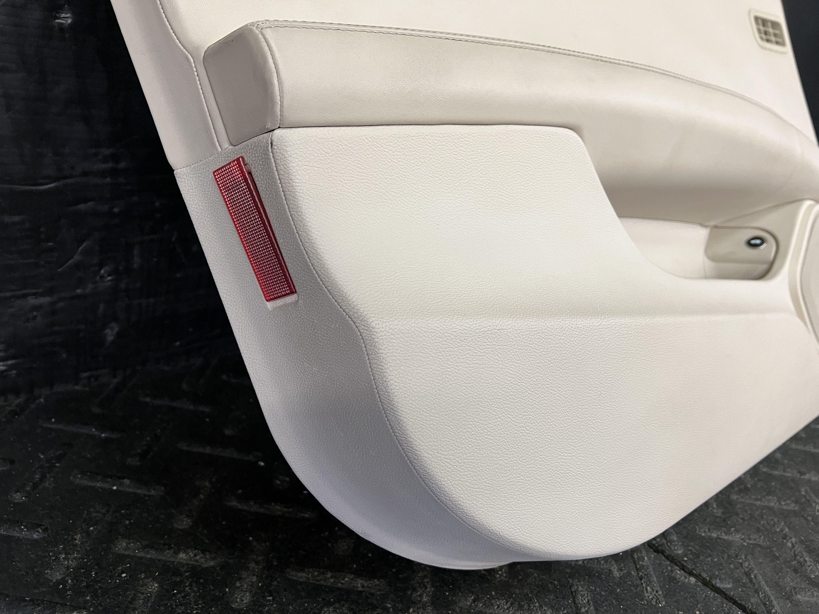 14-17 MASERATI GHIBLI FRONT DRIVER INTERIOR DOOR TRIM PANEL TAN / BLACK WOOD