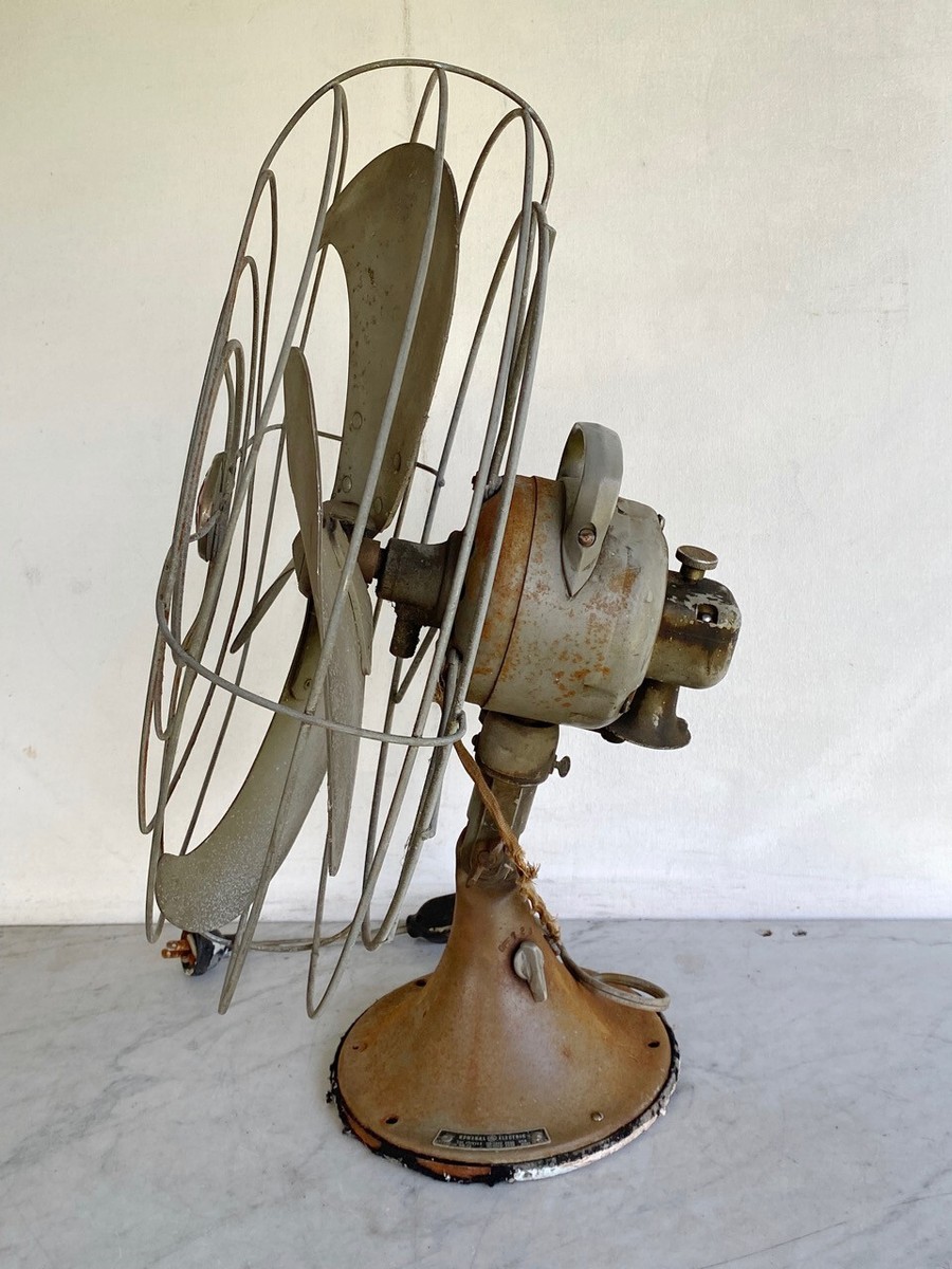 Antique GE General Electric Oscilating Desk Fan. 16” Blade 1951