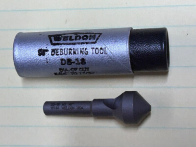 Weldon DB-18 3/16''-17/32'' x 1/4'' 90 Degree HSS Deburring Tool (New)