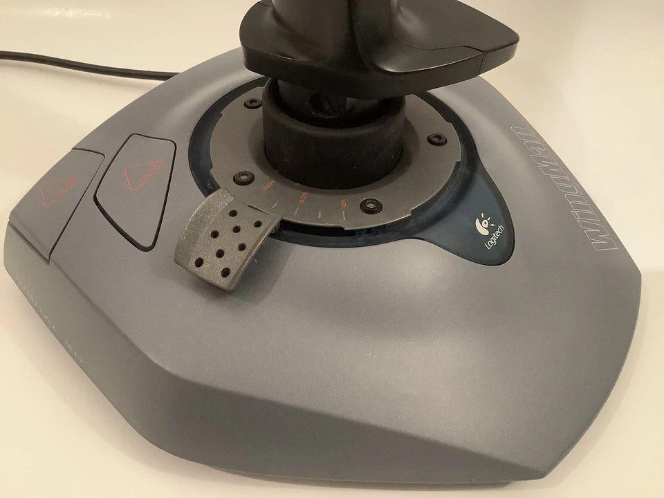 LOGITECH WINGMAN EXTREME DIGITAL 3D PC JOYSTICK MODEL J-ZA10 - WORKS GREAT - - Image 4 of 4