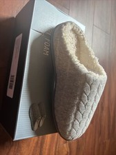 WAYLAND SQUARE WOMEN'S SIZE M , GREY MEMORY FOAM SLIPPERS - BRAND NEW IN BOX